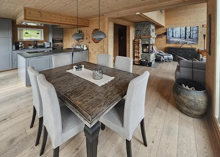 4 Bedroom Cozy In Skollenborg Hébergement de vacances