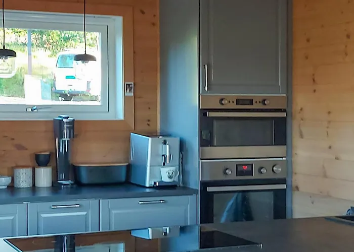 4 Bedroom Cozy In Skollenborg Hébergement de vacances *