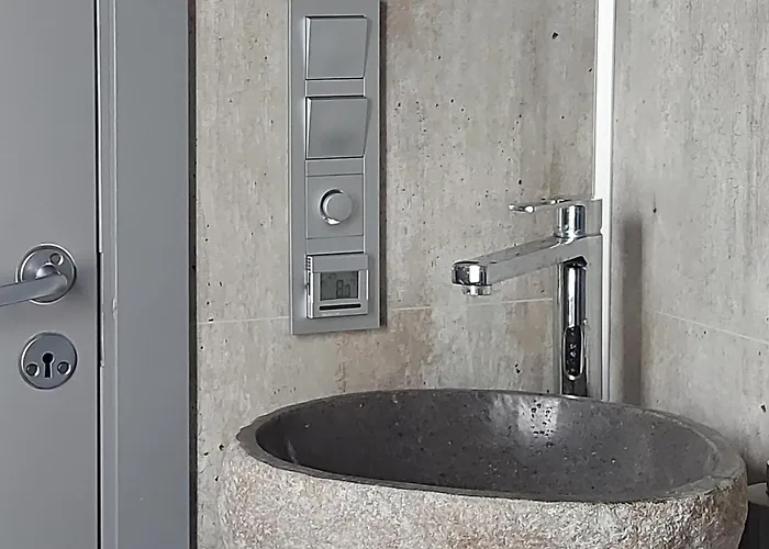 4 Bedroom Cozy In Skollenborg Hébergement de vacances Lindaskroken