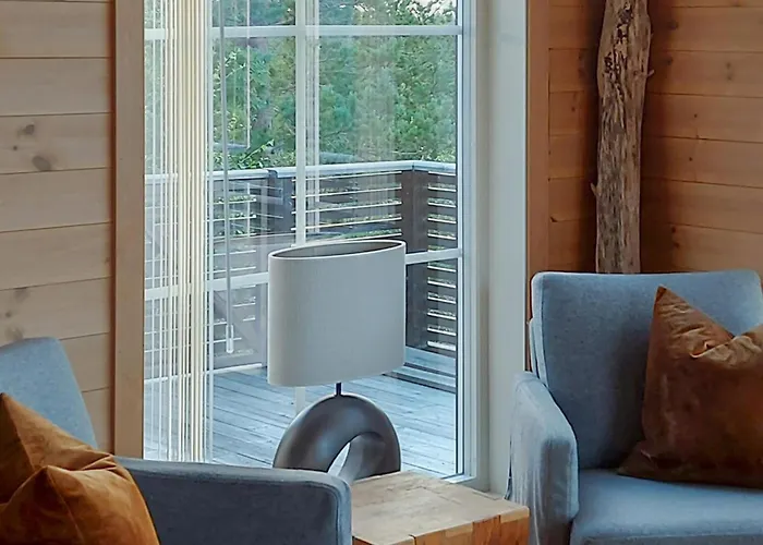 4 Bedroom Cozy In Skollenborg * Lindaskroken