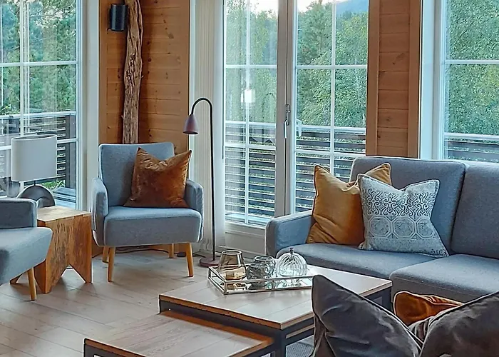 4 Bedroom Cozy In Skollenborg *