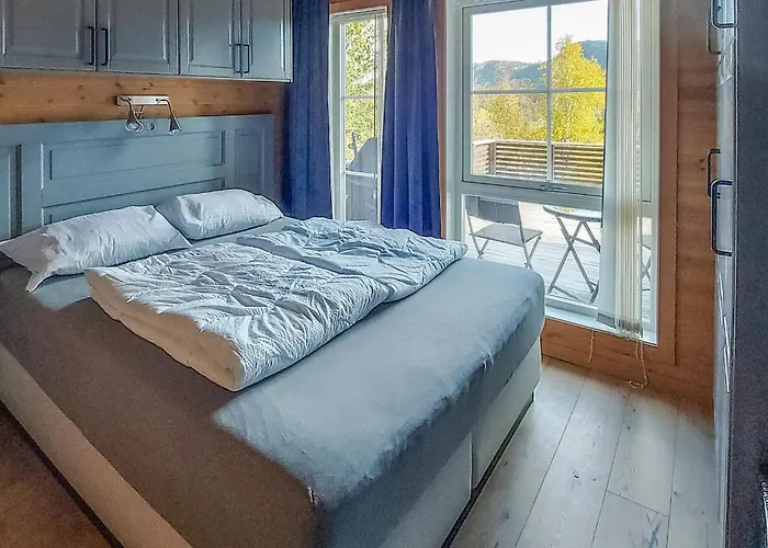 Hébergement de vacances 4 Bedroom Cozy In Skollenborg Lindaskroken