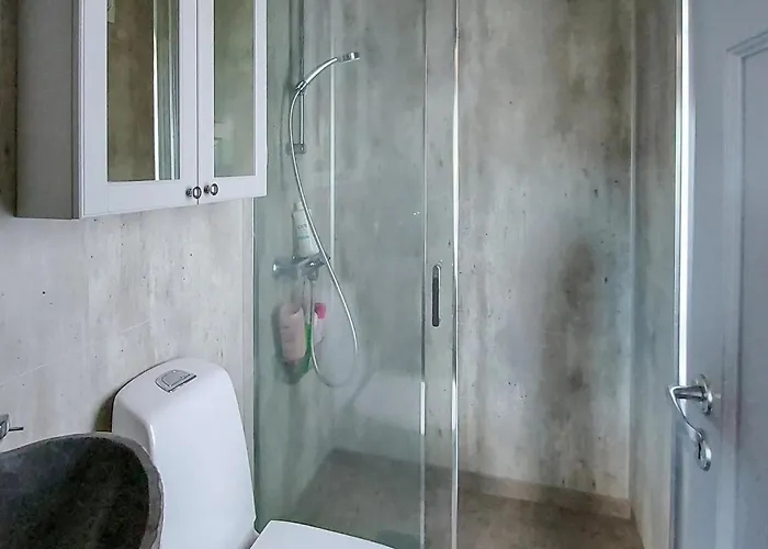 4 Bedroom Cozy In Skollenborg Hébergement de vacances *