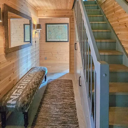 4 Bedroom Cozy In Skollenborg