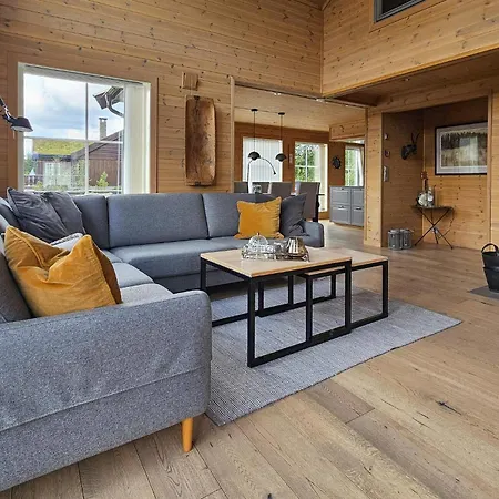 4 Bedroom Cozy In Skollenborg