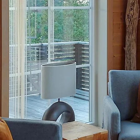 4 Bedroom Cozy In Skollenborg * Lindaskroken