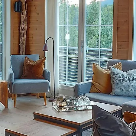 4 Bedroom Cozy In Skollenborg *