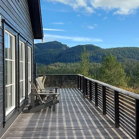 4 Bedroom Cozy In Skollenborg Dom wakacyjny Lindaskroken